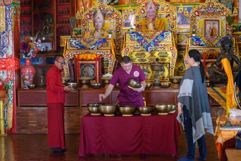 Методики доктора Сурикова в монастырях Непала, поющие чаши Healingbowl®, 2017 - 2025)